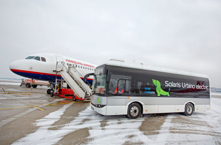 Hamburger Flughafen testet Elektrobus Solaris Urbino electric